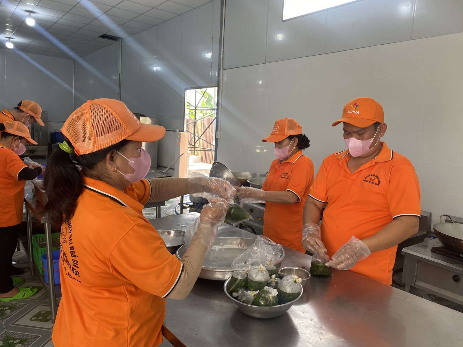 Vận chuyển suất ăn công nghiệp nhanh chóng tại Bình Dương